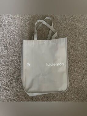 Lululemon Light Gray Tote Bag
